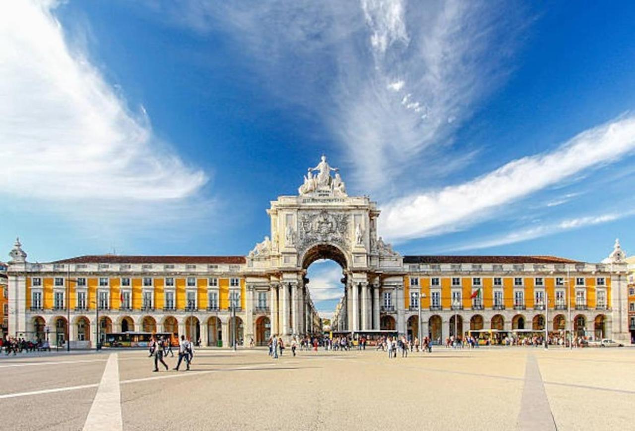 2 Bedroom Apartment For 4 People With Free Public Parking Lisbon Exterior photo