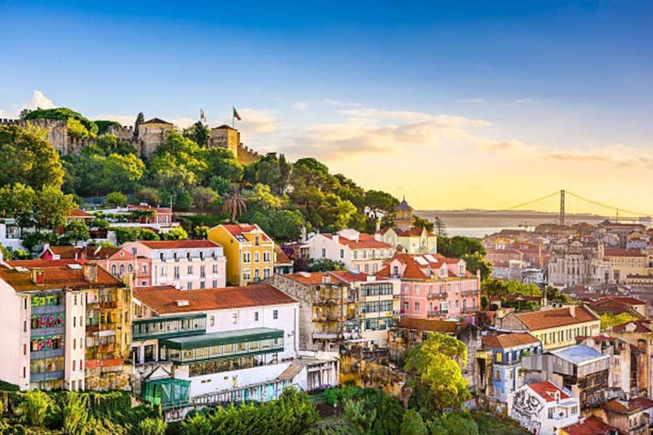 2 Bedroom Apartment For 4 People With Free Public Parking Lisbon Exterior photo